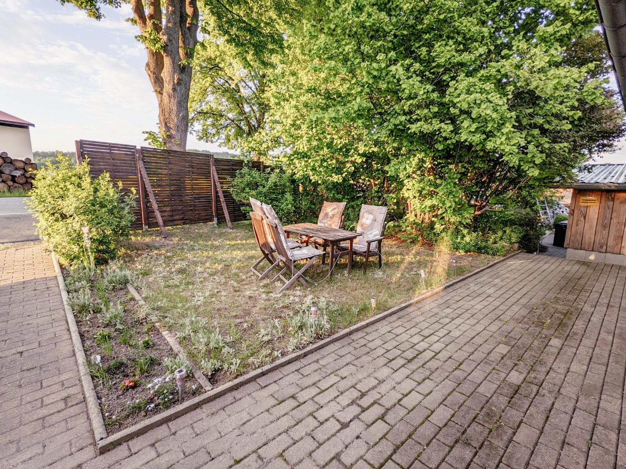 W5 - Urlaubsmagie - Wohnung Mit Grill, Terrasse & Pool Lichtenhain  Exterior photo